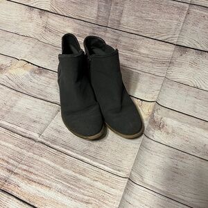 Kensie ankle boots size 8.5